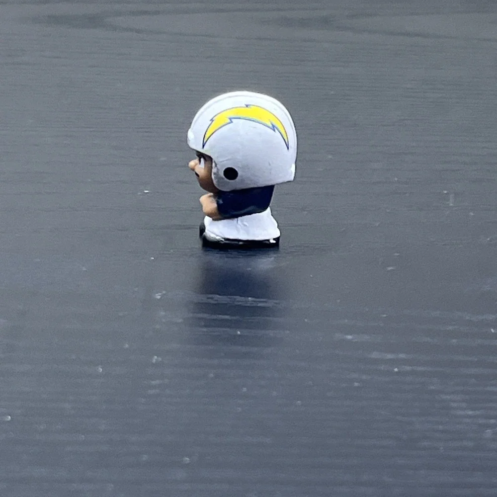 TeenyMates NFL Los Angeles Chargers Advent Calendar 24 Mini‎ Figures